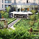 L'hotel Du Collectionneur 5*