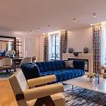 Hotel L'hotel Du Collectionneur 5*