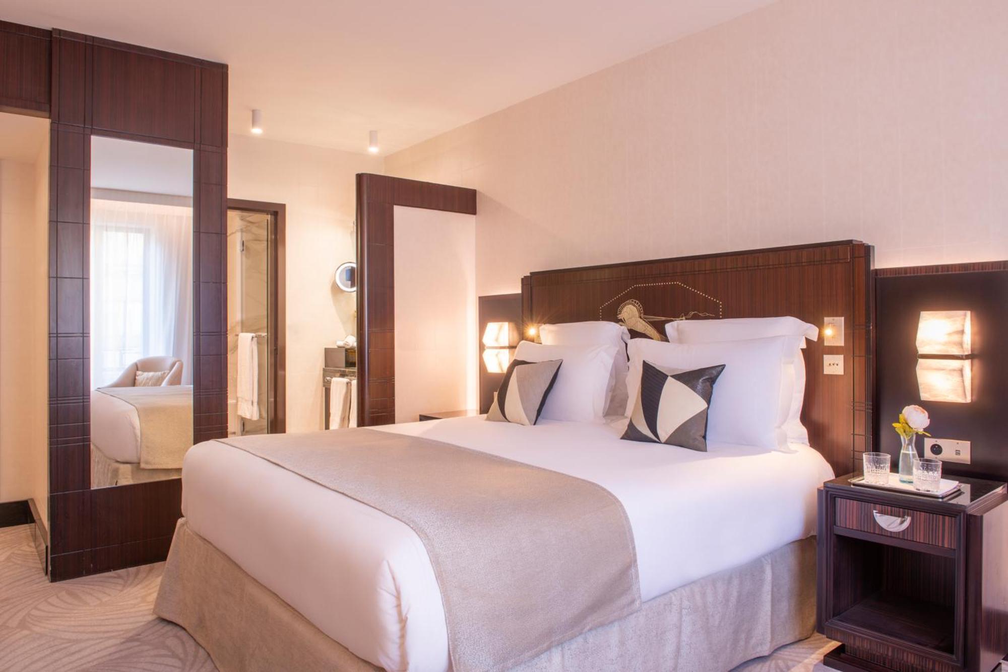 Hotel L'hotel Du Collectionneur 5*