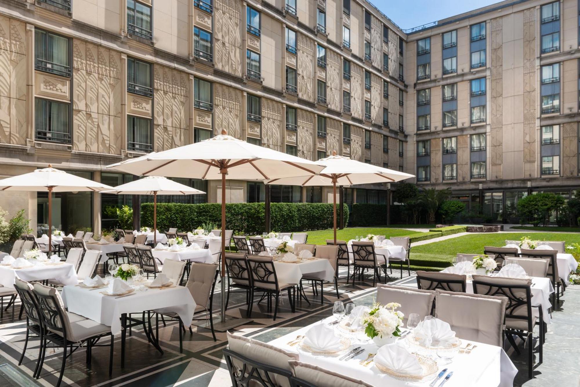 Hotel L'hotel Du Collectionneur 5*